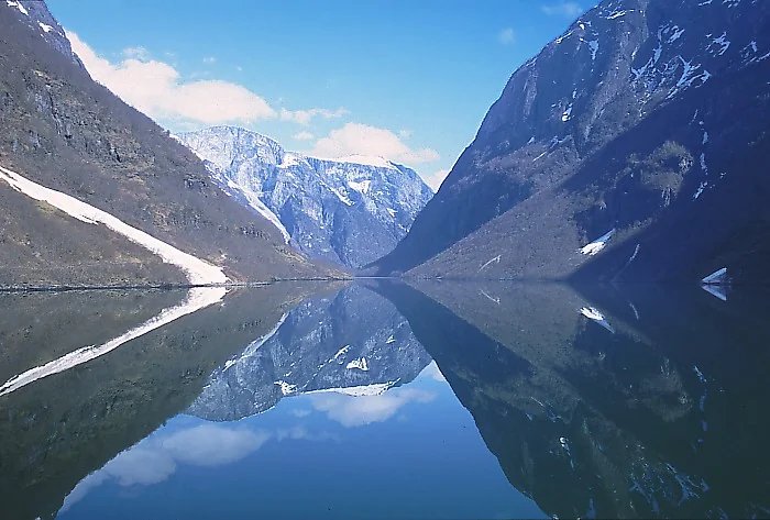 Lustrafjorden